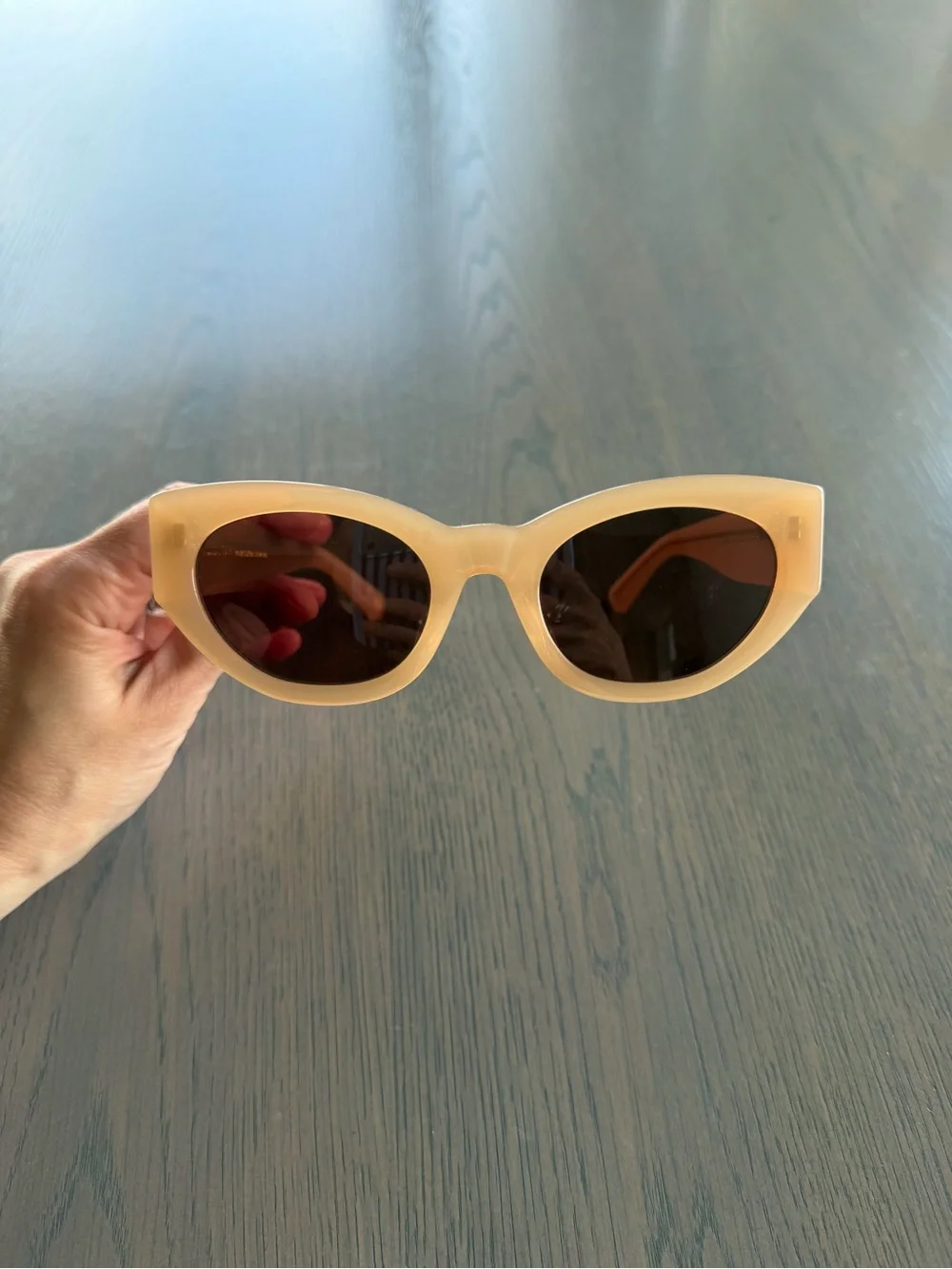Massimo Dutti Peachy Cream Cat-Eye Sunglasses with Dark Lenses